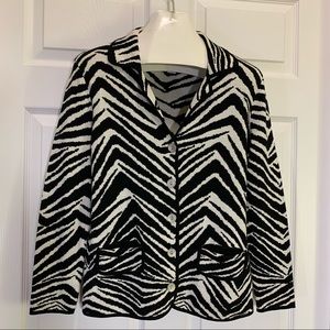 Chico’s Black & White Sweater Cardigan Size 0 (S)